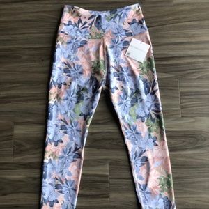 Beyond Yoga, Floral workout legging (NWT)